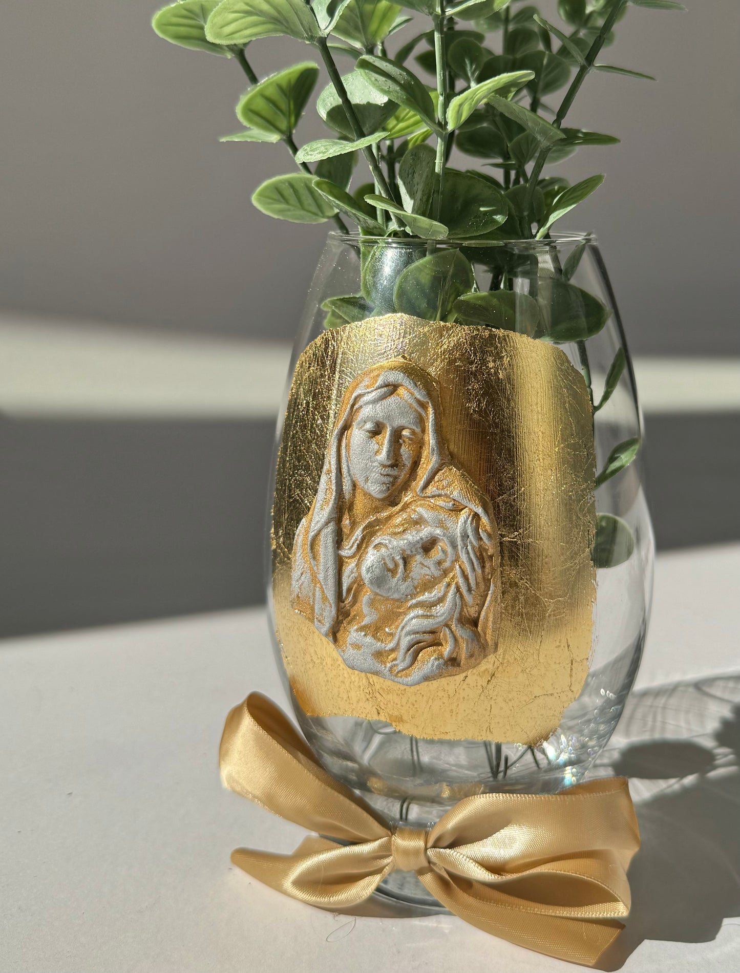 Mary and Jesus Vase