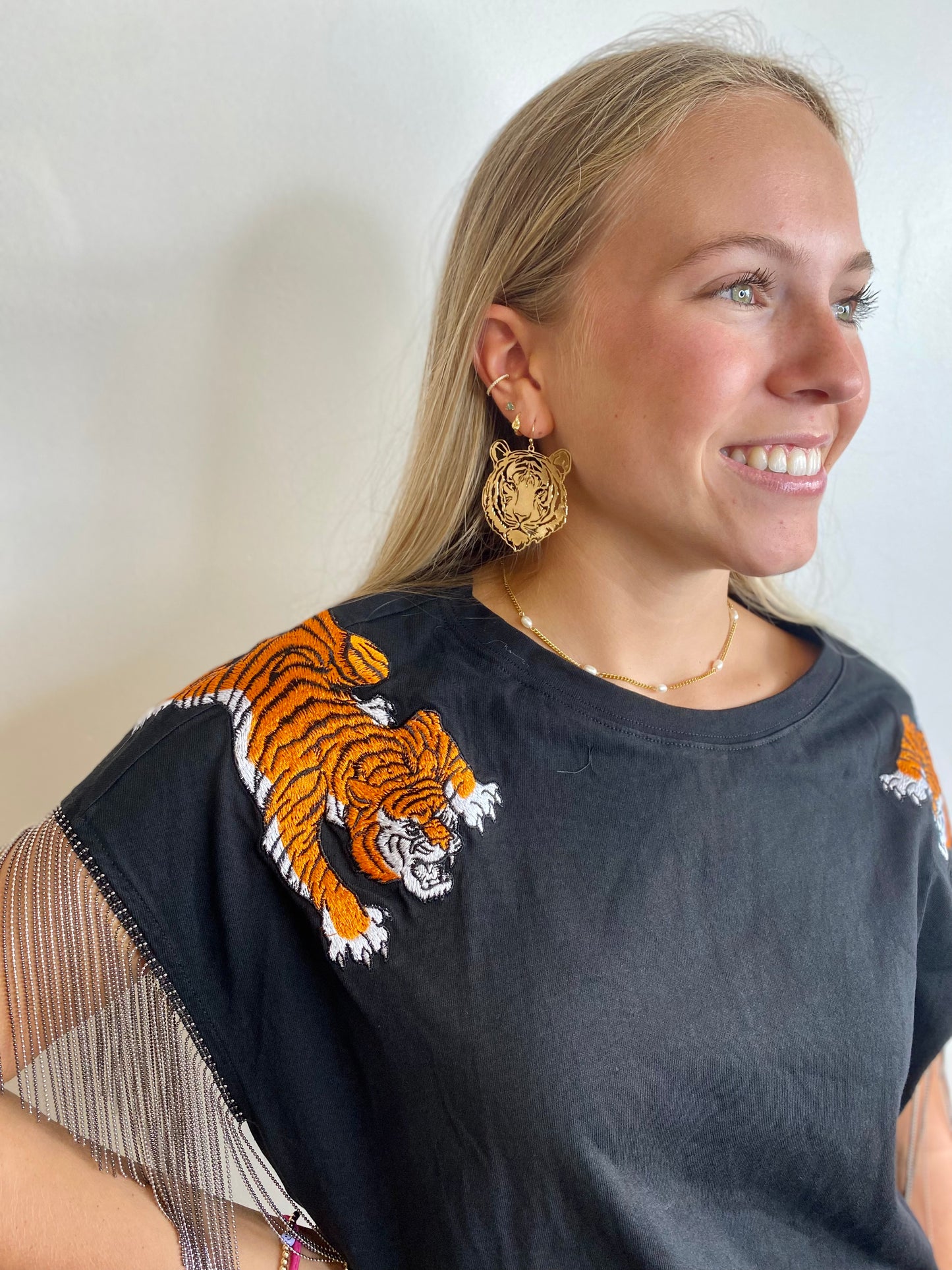 Shoulder Fringe Tiger Patch Tee