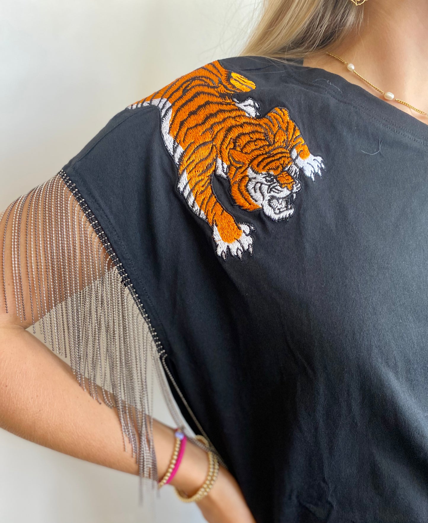 Shoulder Fringe Tiger Patch Tee