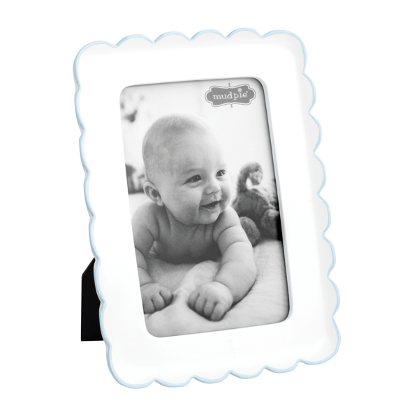 Scalloped Resin Frame