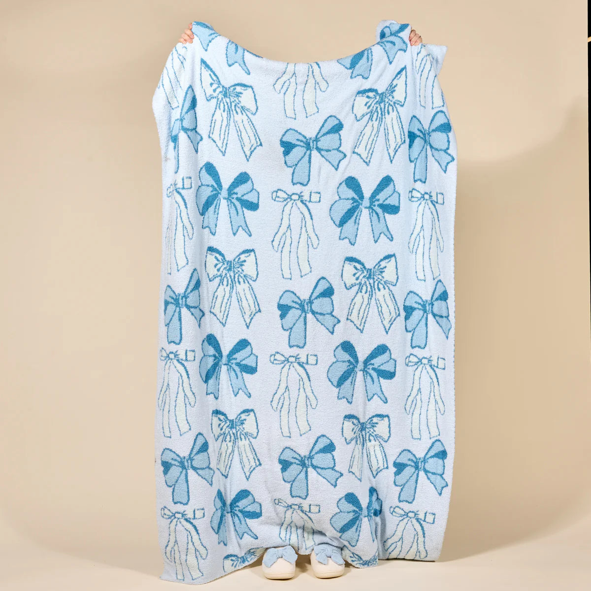Blushing Bows Blue Cozy Dreams Luxe Blanket